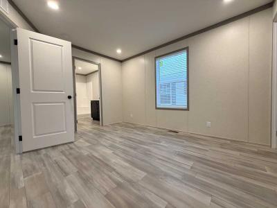 Photo 3 of 8 of home located at 4000 E 134th Street #1021 Chicago, IL 60633