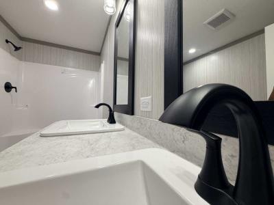 Photo 4 of 8 of home located at 4000 E 134th Street #1021 Chicago, IL 60633