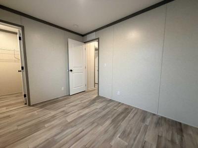 Photo 5 of 8 of home located at 4000 E 134th Street #1021 Chicago, IL 60633