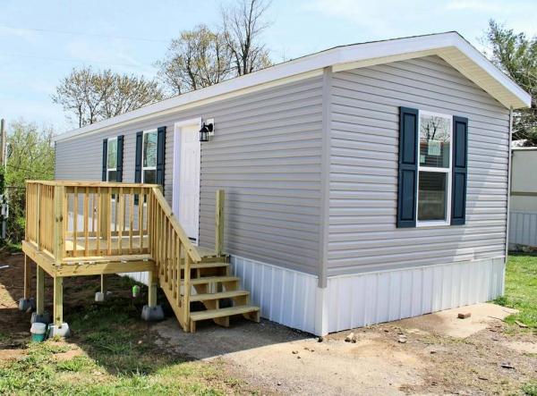 Photo 2 of 2 of home located at 48 Flagship Nicholasville, KY 40356