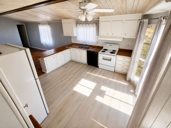 1983 Mobile Home