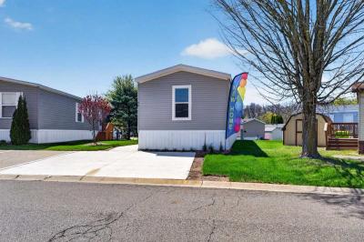 Photo 3 of 19 of home located at 322 Legrand #169 White Lake, MI 48383