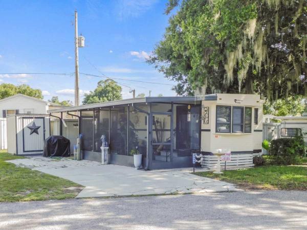 Photo 1 of 2 of home located at 2012 Scenic View Pass Lakeland, FL 33810