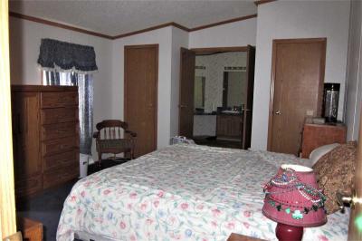 Photo 5 of 16 of home located at 2116 N. Sheeran Drive Milford, MI 48381