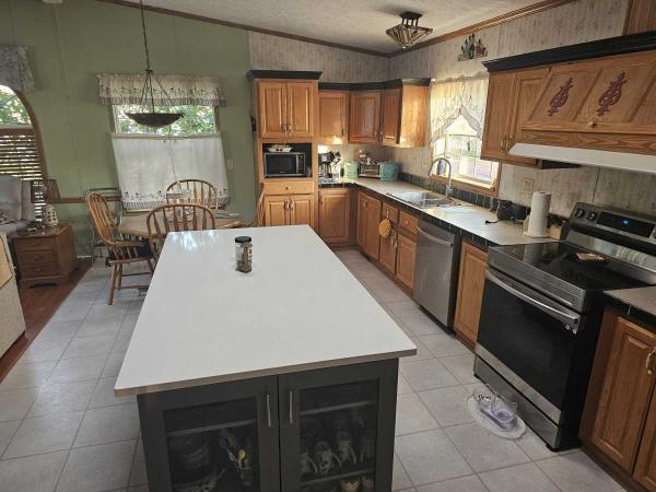 2001 Fairmont Manufactured Home
