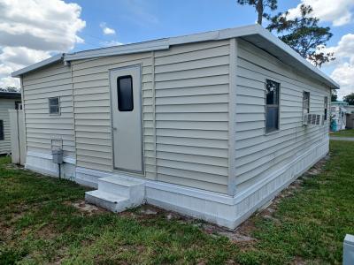 Photo 4 of 15 of home located at 37647 Chancey Road, Site 077 077 Zephyrhills, FL 33541