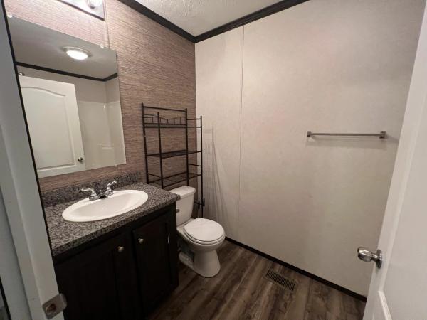 2018 Clayton Homes Inc Yes Mobile Home