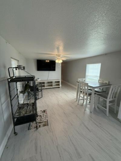 Photo 3 of 11 of home located at 187 Twin Coach Court Sanford, FL 32773