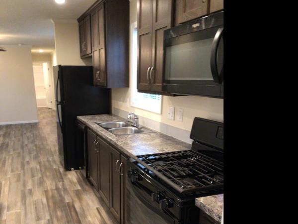 2021 Redman RA1670201 Mobile Home
