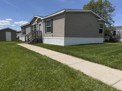 Mobile Home at 25220 Carmel Woodhaven, MI 48183