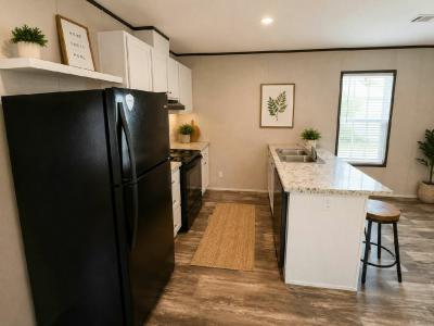 Photo 4 of 31 of home located at 157 Lakeside Garden Circle Lake Wales, FL 33859