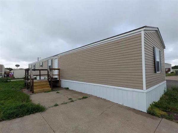 2005  Mobile Home For Sale
