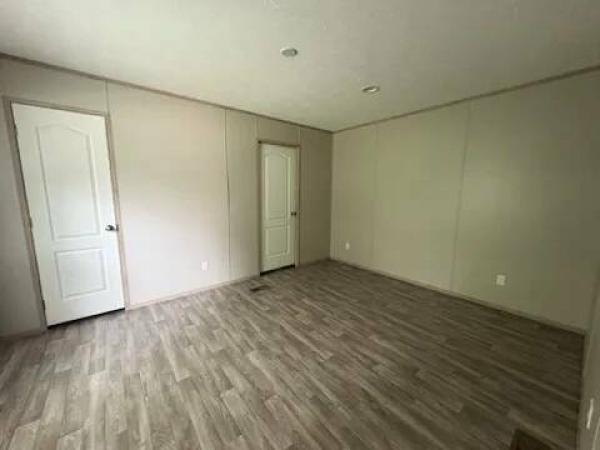 2023 30CEJ16723AH23  Home