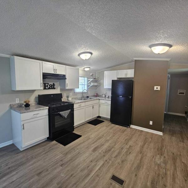Photo 1 of 2 of home located at 2737 W. Washington Center #287 Fort Wayne, IN 46818