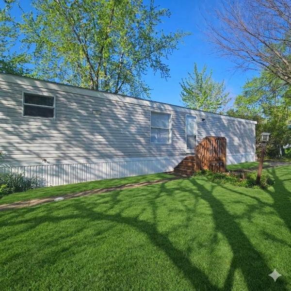 1994 Paramount Manufactured Home
