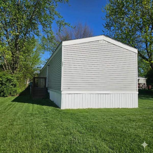 1994 Paramount Manufactured Home