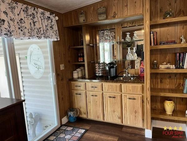 1984 PRESIDENT  Home