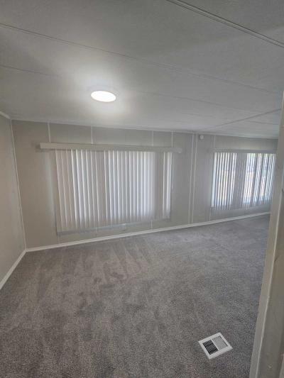 Photo 4 of 15 of home located at 340 S. Reynolds Rd., #227 Toledo, OH 43615