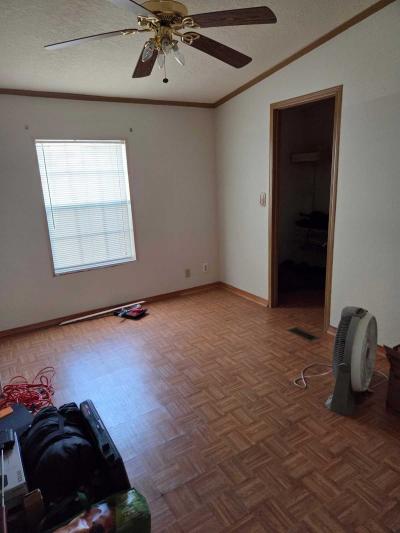 Photo 4 of 8 of home located at 24260 Chippewa Flat Rock, MI 48134