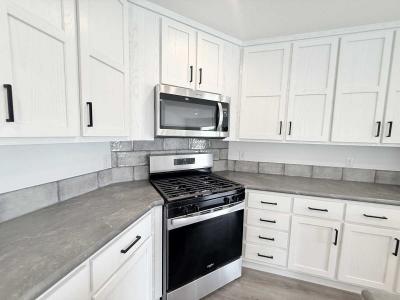 Photo 5 of 28 of home located at 22322 S Cedar Drive Channahon, IL 60410