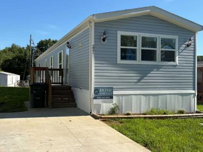 Photo 2 of 5 of home located at 221 Caroline Ln Dickson, TN 37055