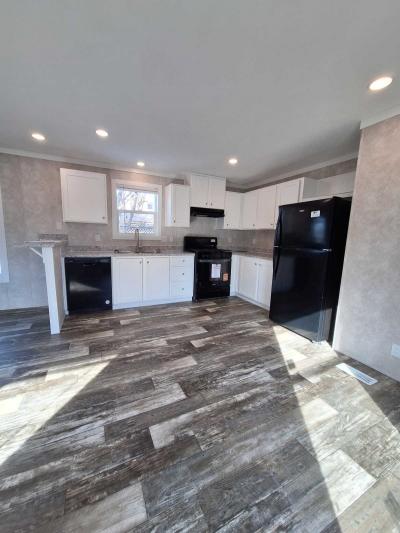 Photo 3 of 5 of home located at 4 Deerpath Dr., Chillicothe, OH 45601