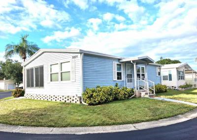 Photo 2 of 16 of home located at 9821 Sucia Circle Parrish, FL 34219