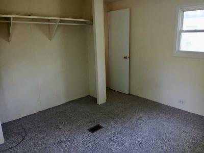 Photo 4 of 5 of home located at 2827 Conestoga Drive Indianapolis, IN 46241