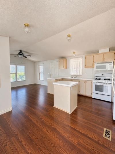 Photo 4 of 12 of home located at 7800 Balboa Blvd #44-A Van Nuys, CA 91406