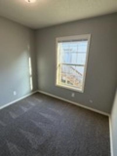 Photo 4 of 7 of home located at 2805 N Isay Pl Sioux Falls, SD 57104