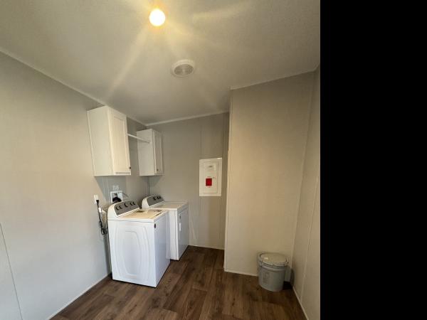 2022 Champion 24CSD2856L Mobile Home