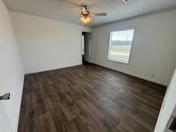 2022 Champion 24CSD2856L Mobile Home