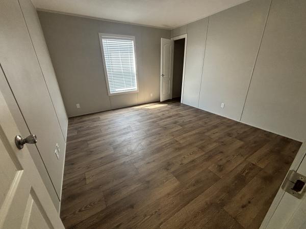 2022 Champion 24CSD2856L Mobile Home