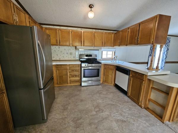 1992 Holly Park Unknown Mobile Home