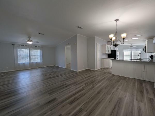 2000 Palm Harbor Mobile Home