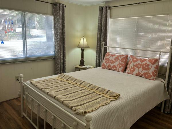Photo 1 of 2 of home located at 141 Lakeside Prescott, AZ 86305