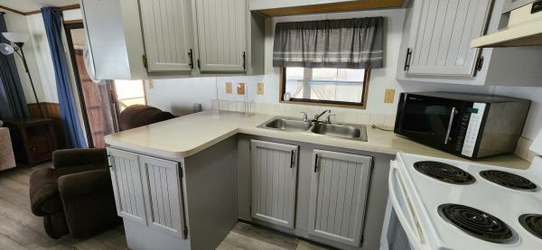 1988 PARK Mobile Home