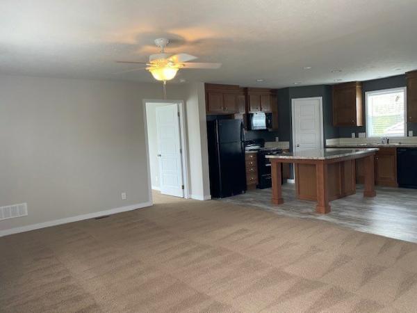 2019 Clayton 81SHN28603 Mobile Home
