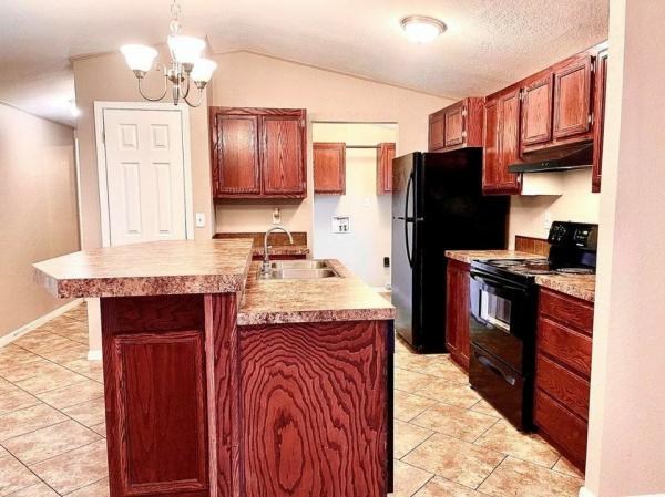 Photo 1 of 2 of home located at 601 S Vista Ln Lot #194 Edmond, OK 73034