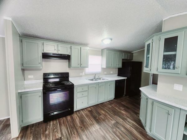 2012 Legacy Housing Ltd Heritage Mobile Home