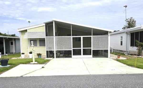 Photo 1 of 2 of home located at 33229 Beach View Drive Lot 192 Leesburg, FL 34788