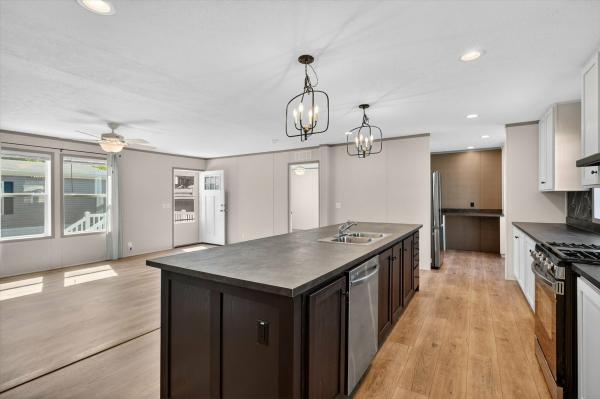 2026 Clayton 739 95PLH28563HH26  Home