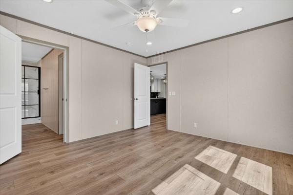 2026 Clayton 739 95PLH28563HH26  Home