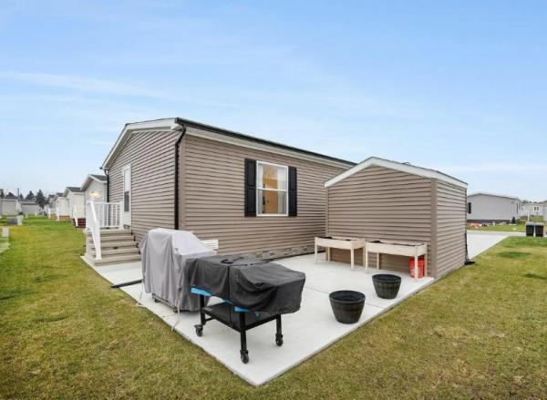 2022 Champion Sugarcreek Express Premier Mobile Home