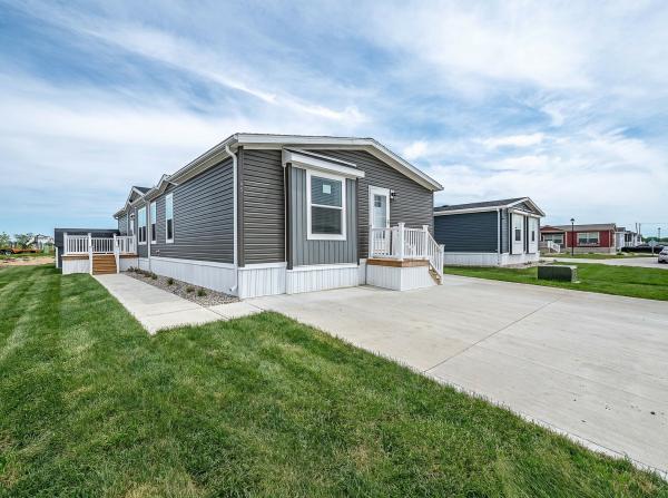 2026 Champion 165 DAP2860H32394  Home