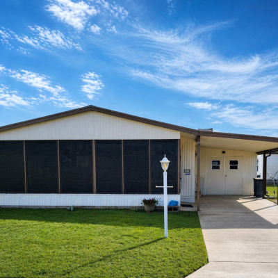 Mobile Home at 5131 Abc Rd Lot 47 Lake Wales, FL 33859
