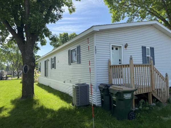 1996 Friendship  Manufactured Home