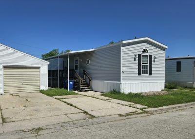 Mobile Home at 1331 Bellevue St  Lot 43 Green Bay, WI 54302