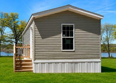 Mobile Home at 277 Lakeside Dr Lot 22 Delton, MI 49046