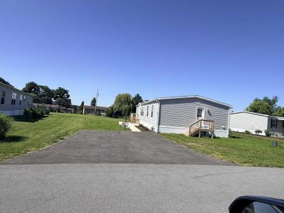 Photo 2 of 7 of home located at 39 Maizefield Drive Shippensburg, PA 17257